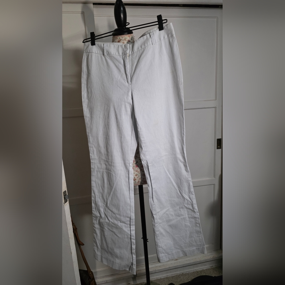 PRE-OWNED Ann Taylor Light Blue/White Pants Size 8